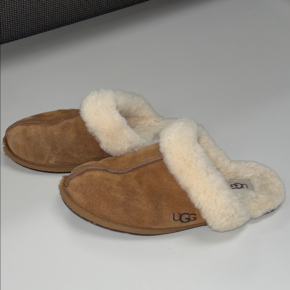 UGG Shoes - UGG Chestnut Suede Shearling Mule Slippers - Chestnut & Cream size 8/9